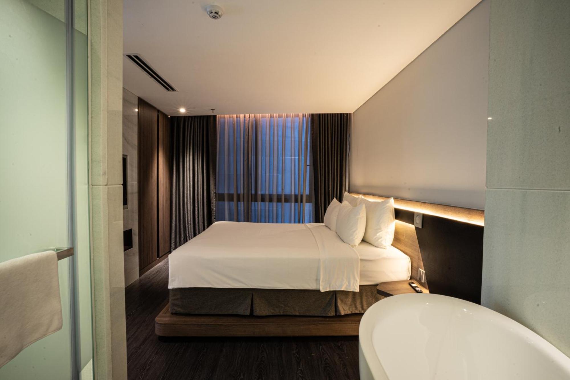 Draco Hotel & Suites ダナン市 部屋 写真